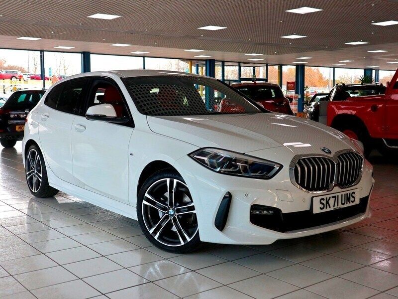 Alpine white Used 2021 BMW 118 M Sport Hatchback | £21,489 (Fair price) - Image 1/4