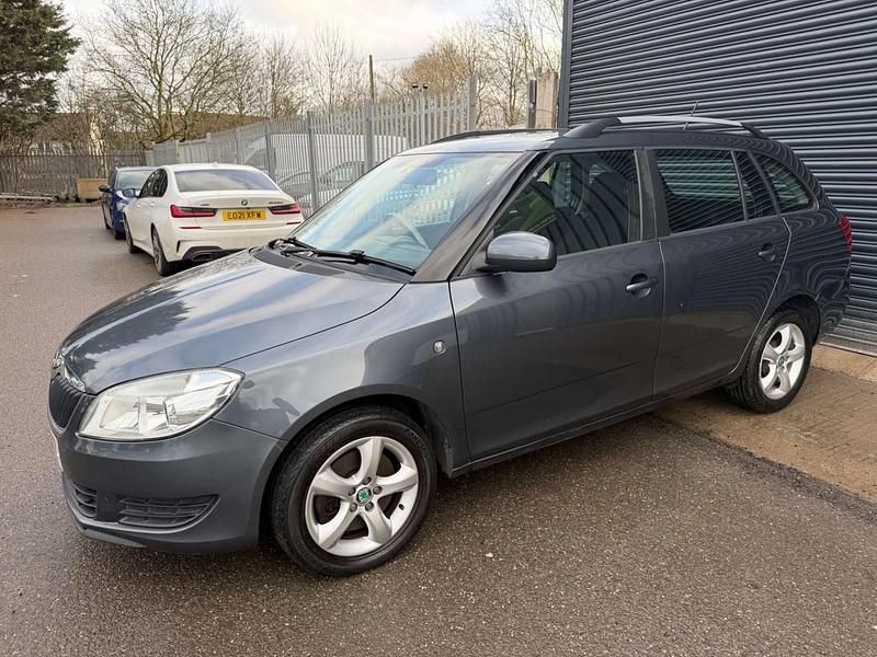 Begagnad Skoda Fabia SE 105 HK (77 kW) 2012 Grå Kombi
