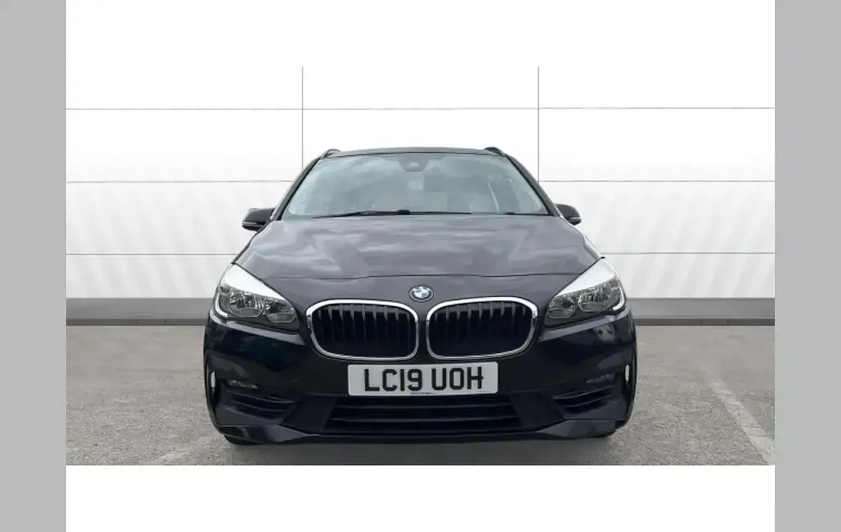 Used BMW 218 Sport Line 138 HP (101 kW) 2019 Black Estate
