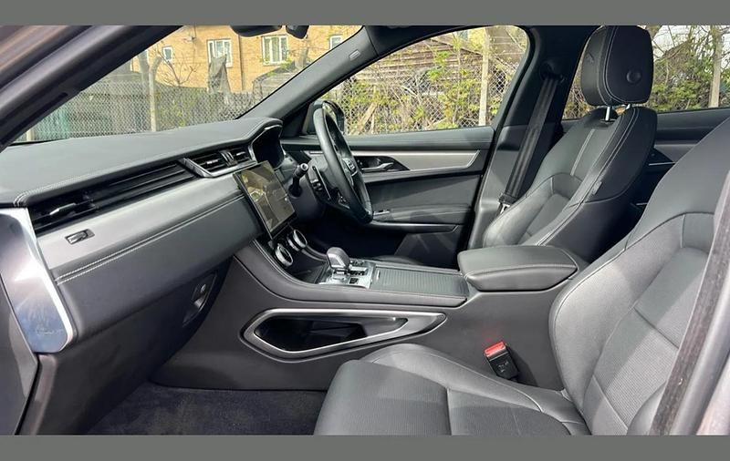 Second-hand Jaguar F-Pace R-Dynamic 204 CP (150 kW) 2024 Gri SUV