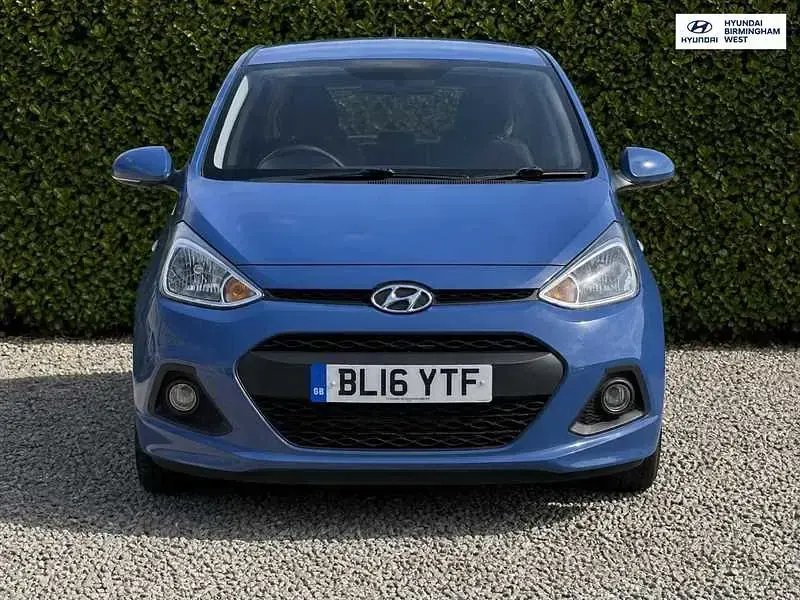 Used Hyundai i10 SE 66 HP (48 kW) 2016 Blue Hatchback