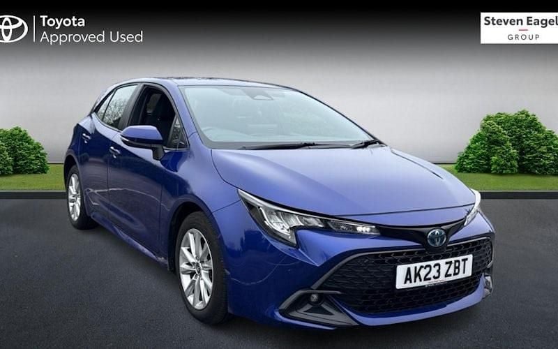 Used Toyota Corolla 140 HP (102 kW) 2026 Hatchback