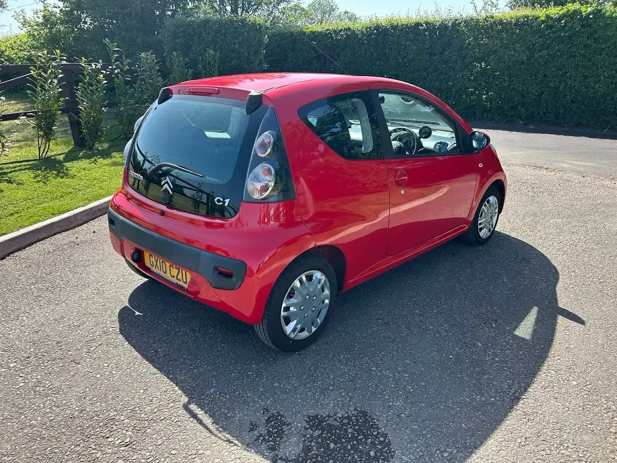 Begagnad Citroën C1 VTR Sport 68 HK (50 kW) 2010 Röd Halvkombi