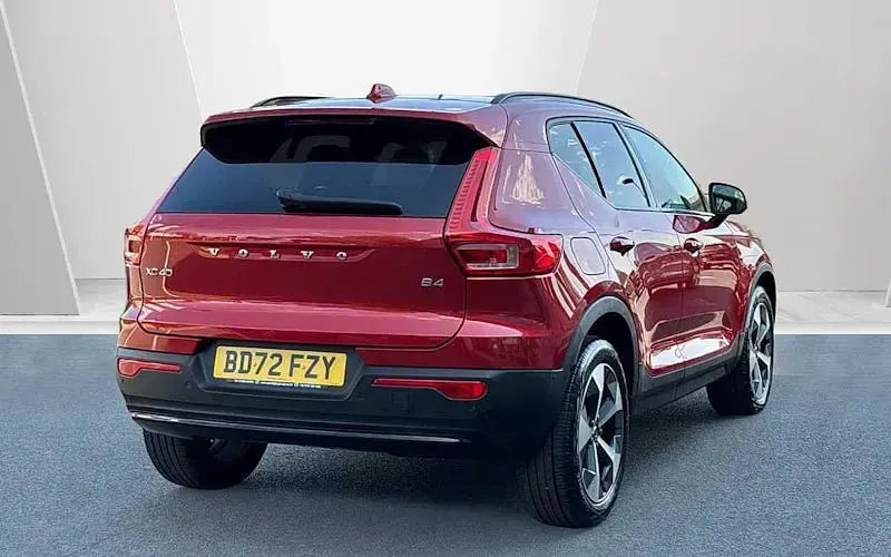 Used Volvo XC40 Ultimate 197 HP (144 kW) 2022 Red SUV