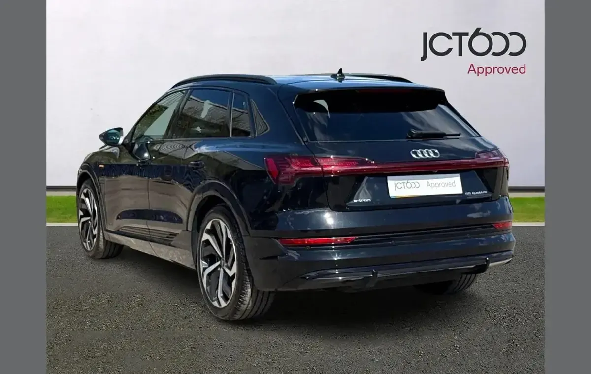Used Audi e-tron Black Edition 300 kW (408 HP) 2023 Black SUV