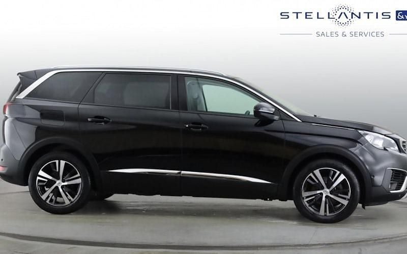 Used Peugeot 5008 Allure 131 HP (96 kW) 2019 Black SUV