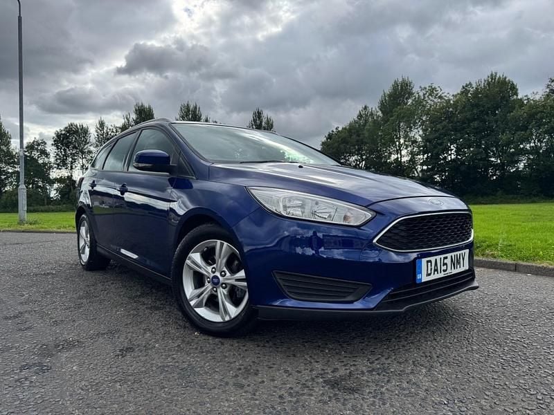 Used Ford Focus Style 120 HP (88 kW) 2015 Blue Estate