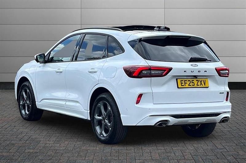 Second-hand Ford Kuga ST-Line 243 CP (178 kW) 2025 Alb SUV