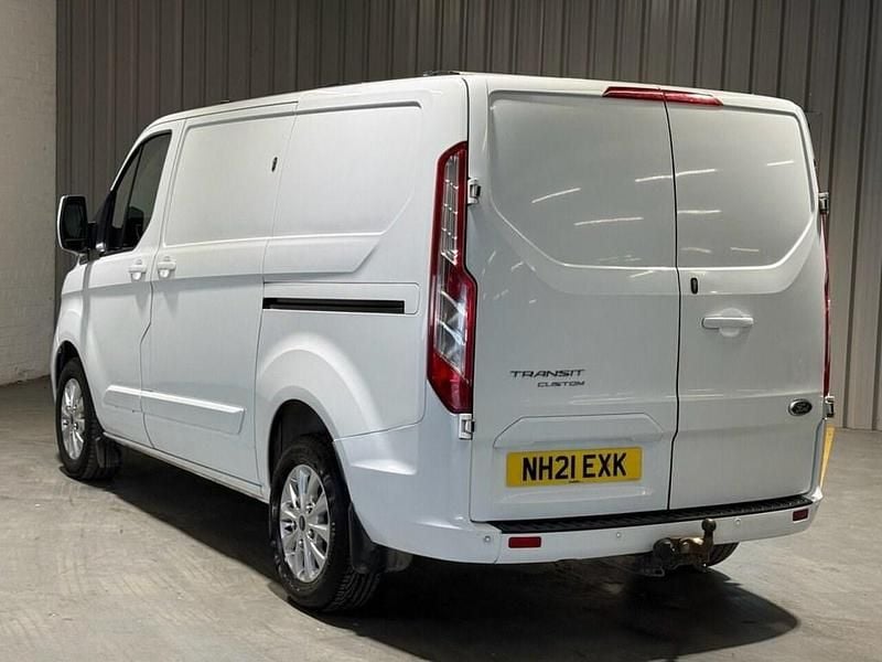 Used Ford Transit Custom Limited 130 HP (95 kW) 2021 White Van