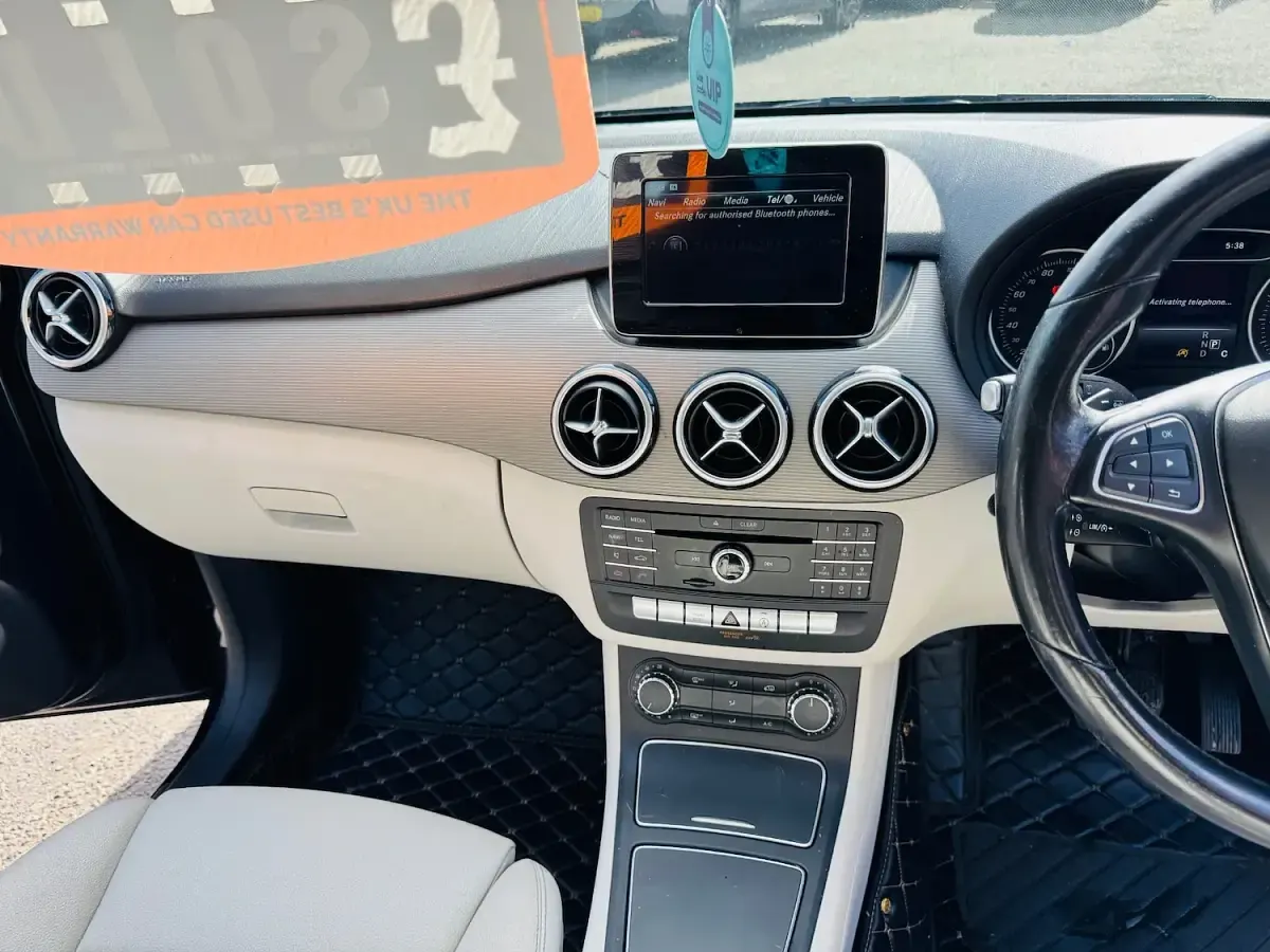 Used Mercedes B180 SE 2016 Black Hatchback