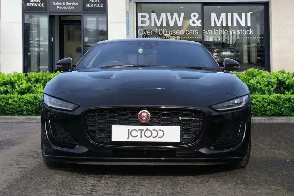 Usado Jaguar F-Type R-Dynamic 444 CV (326 kW) 2022 Negro Coupe