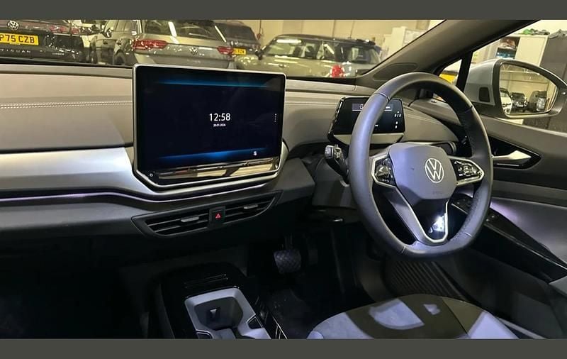 New VW ID.4 Pure 125 kW (170 HP) 2025 Scale silver metallic SUV