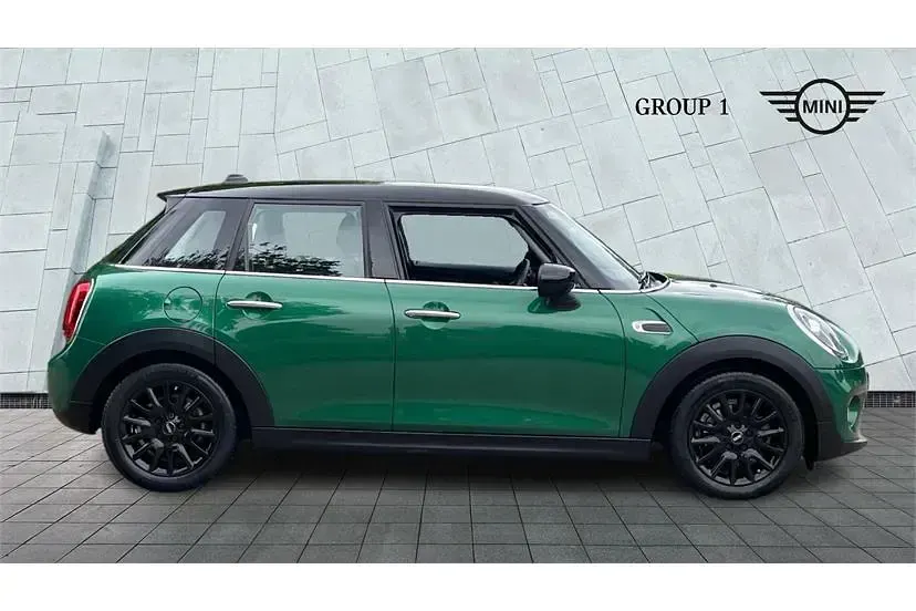 Usado Mini Cooper Classic 136 CV (100 kW) 2019 Verde Utilitario