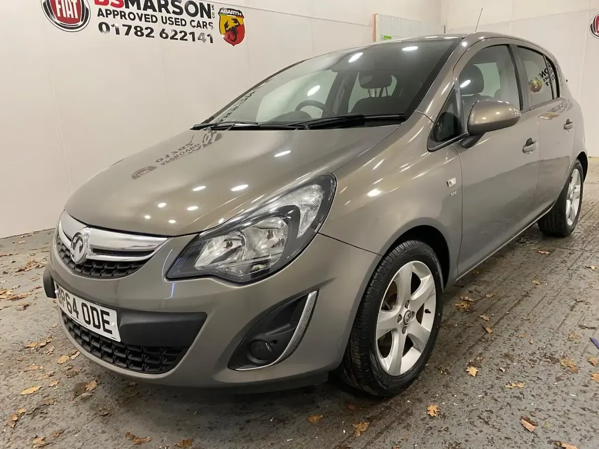 Used Vauxhall Corsa 100 HP (73 kW) 2015 Brown Hatchback