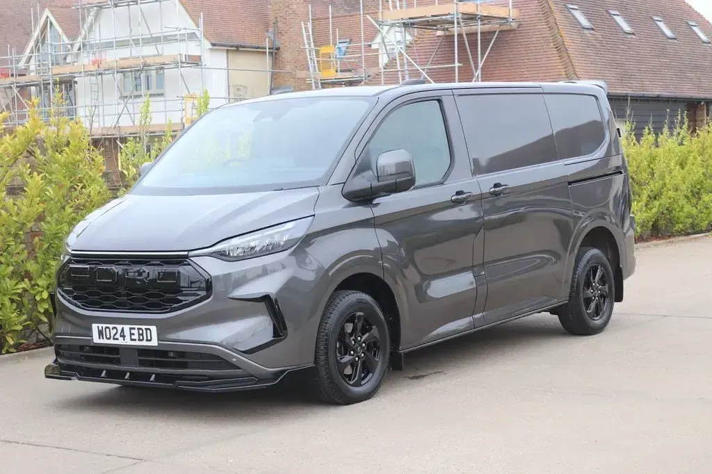 Used Ford Transit Custom Limited 136 HP (100 kW) 2024 Grey Van