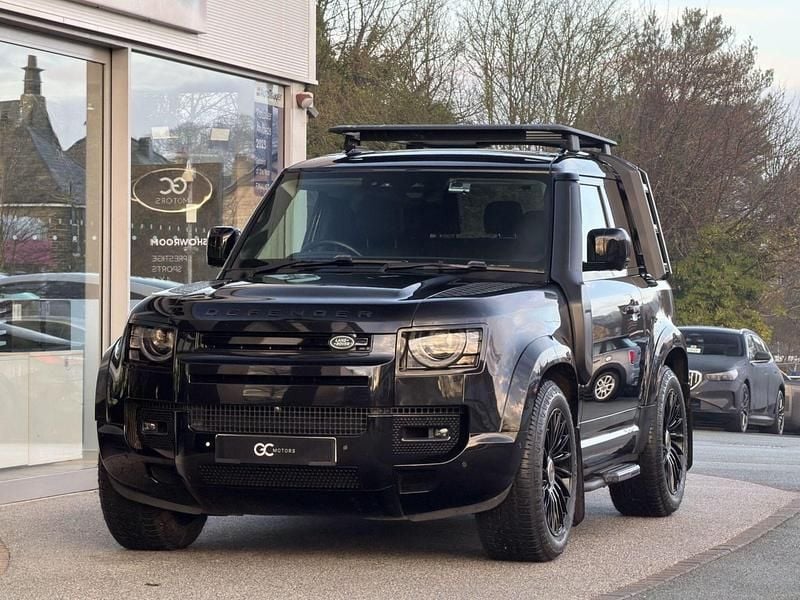 Black Used 2022 Land Rover Defender S Estate | £52,490 (Super price) - Image 1/3