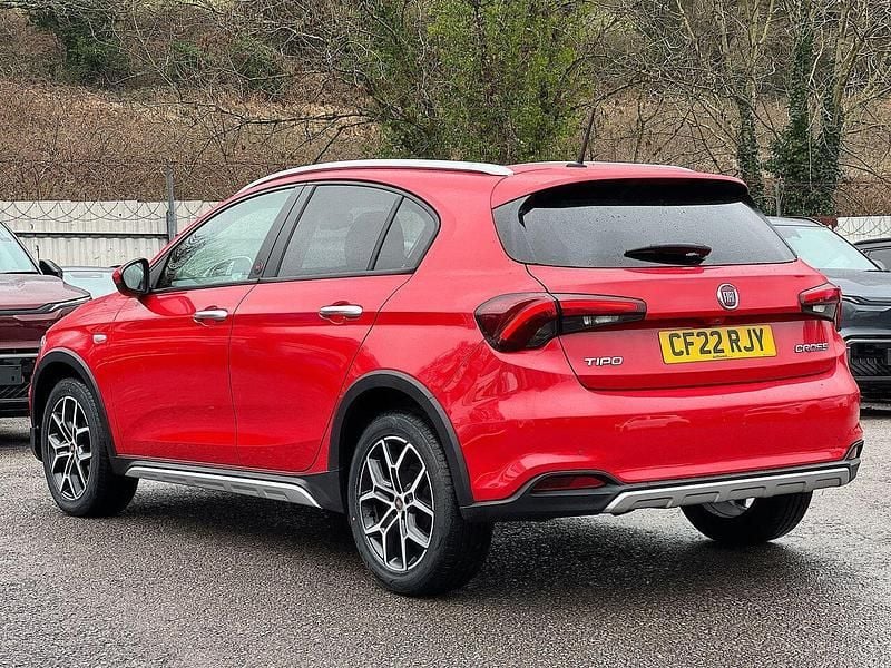 Used Fiat Tipo Red 100 HP (73 kW) 2022 Red Hatchback