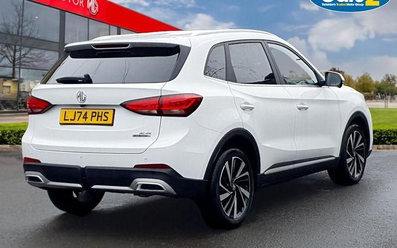Used MG ZS Trophy 196 HP (144 kW) 2025 White Hatchback