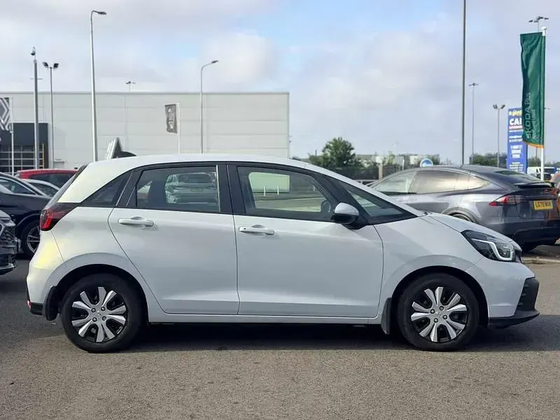 Used Honda Jazz Elegance 122 HP (89 kW) 2025 White Hatchback