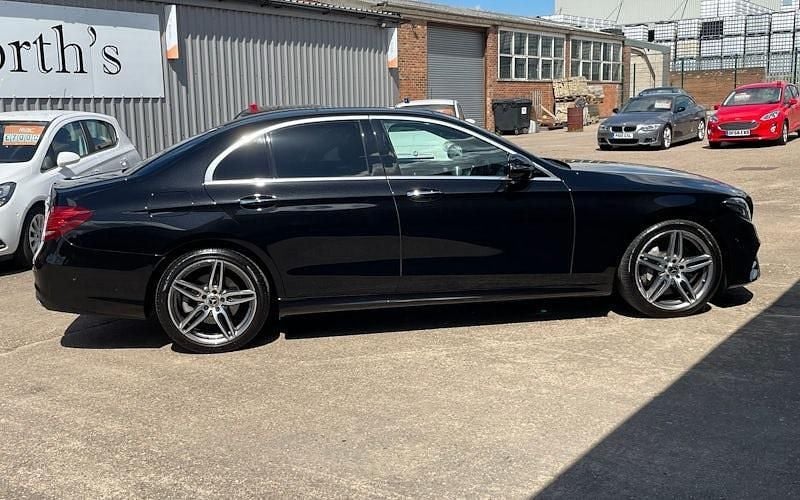 Used Mercedes E400 AMG Line Premium Plus 340 HP (250 kW) 2019 Black Sedan