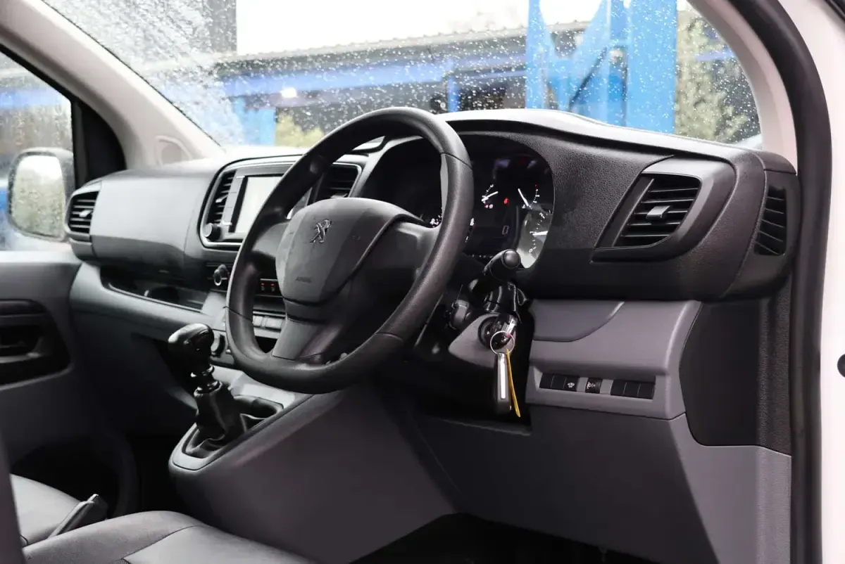 Used Peugeot Expert Premium 2022 White Van