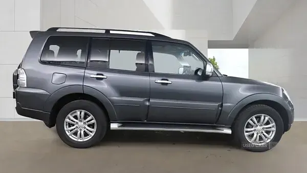 Used Mitsubishi Shogun 187 HP (137 kW) 2016 Grey SUV