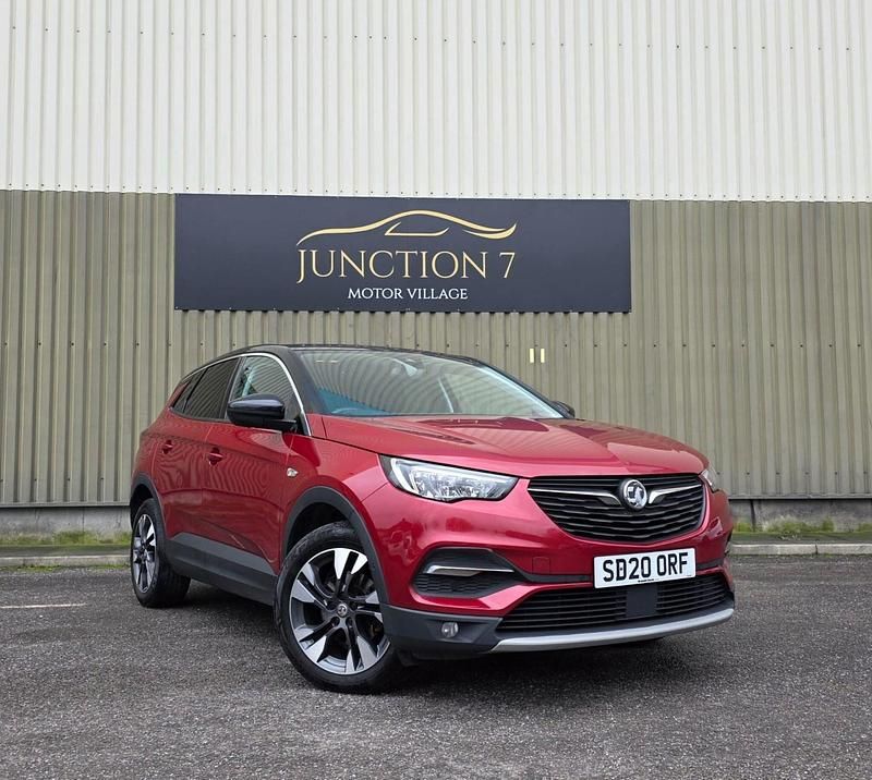 Used Vauxhall Grandland X SRi 130 HP (95 kW) 2020 Red SUV