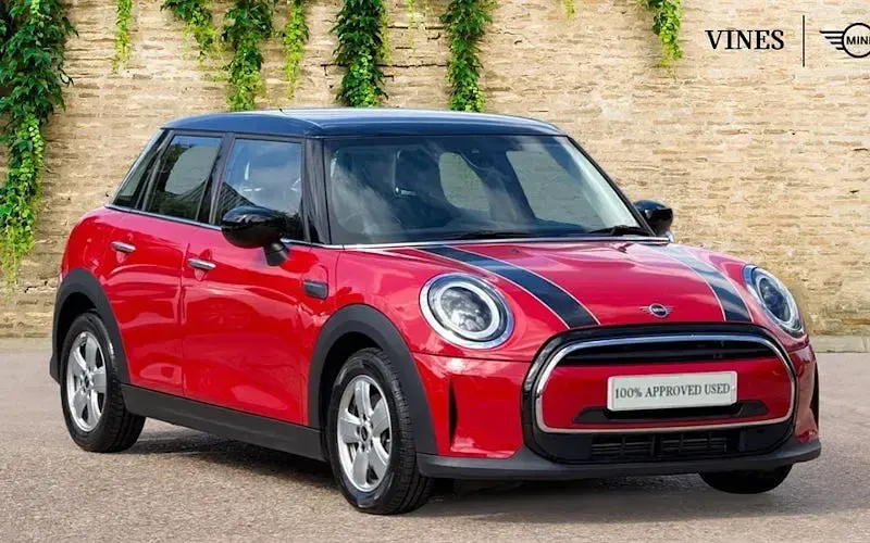 Used Mini Cooper Classic 136 HP (100 kW) 2022 Hatchback