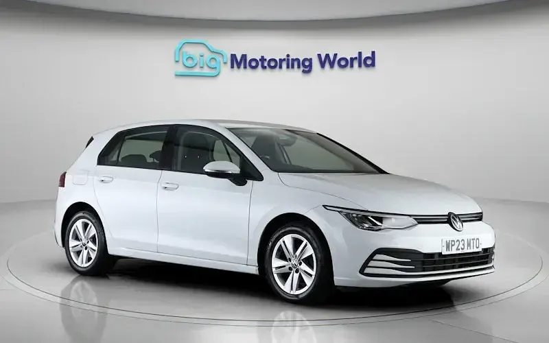 Used VW Golf VIII Life 150 HP (110 kW) 2023 White Hatchback