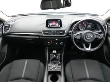 Usado Mazda 3 Inclusive 120 HP (88 kW) 2018 Prateado Citadino