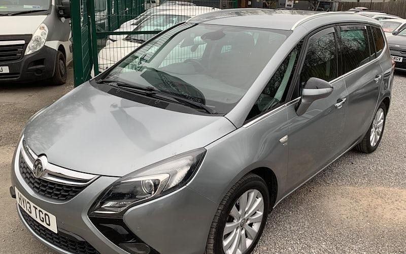 Used Vauxhall Zafira Tourer 165 HP (121 kW) 2013 Silver MPV