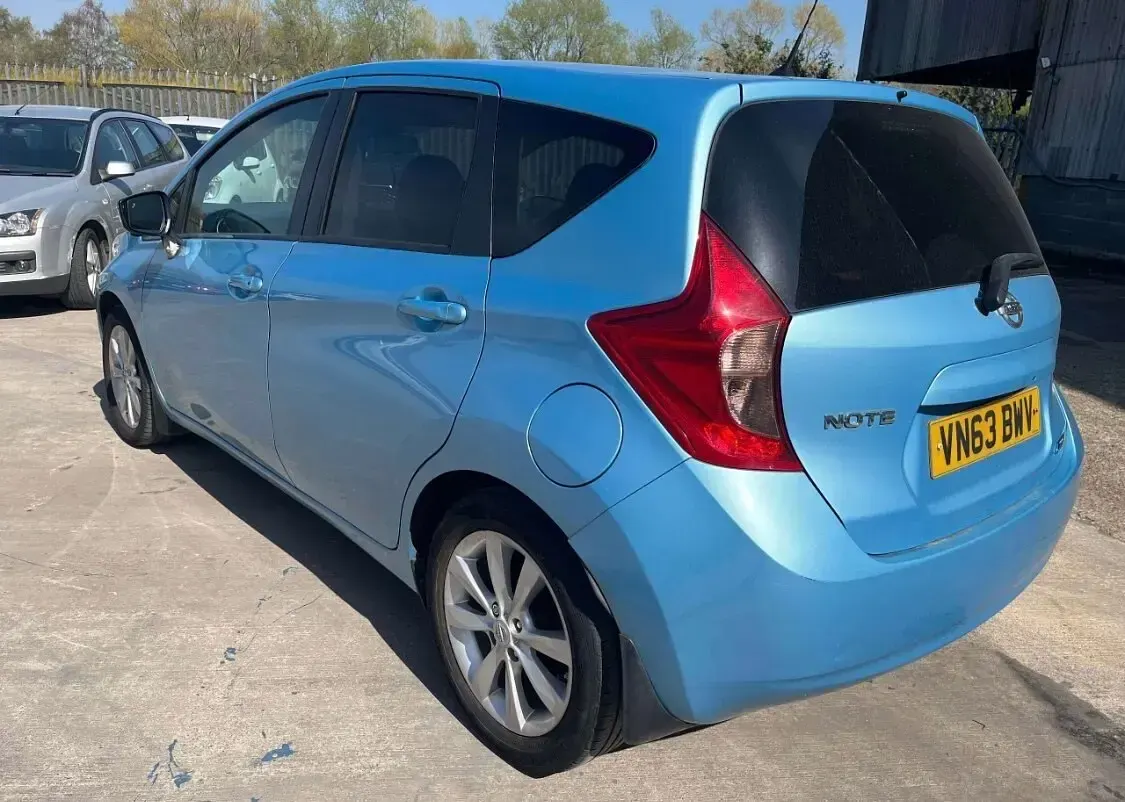 Used Nissan Note Tekna 90 HP (66 kW) 2013 Blue Hatchback