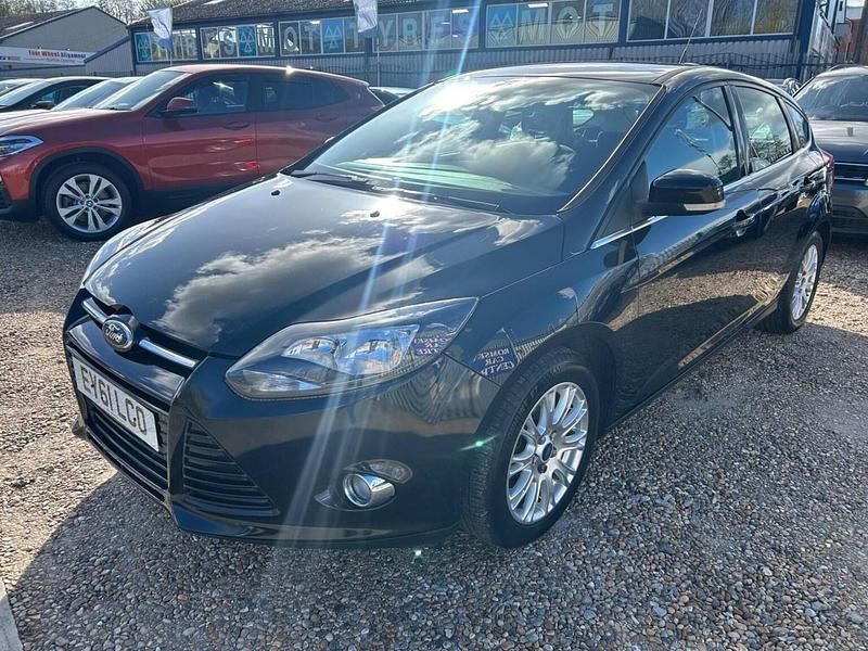Used Ford Focus Titanium 125 HP (91 kW) 2011 Black Hatchback