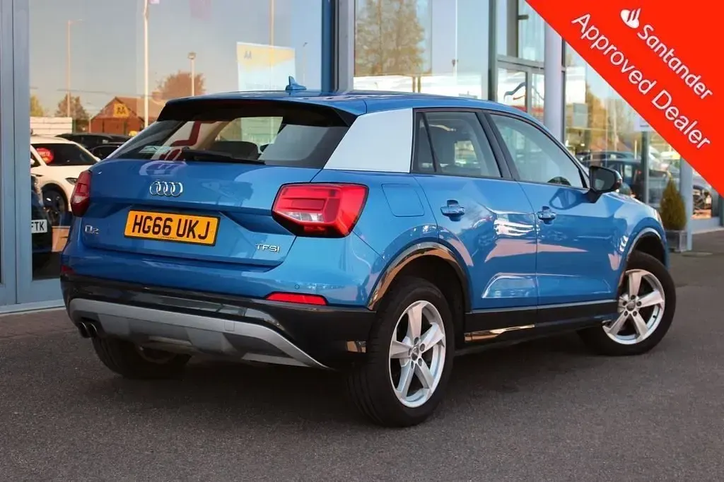 Begagnad Audi Q2 Sport 150 HK (110 kW) 2017 Blå SUV