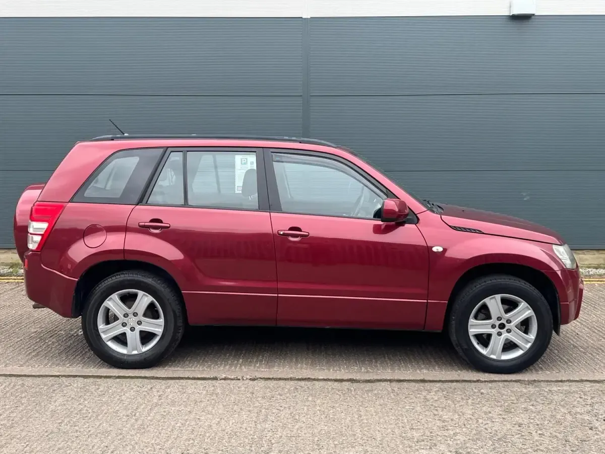 Used Suzuki Grand Vitara 2006 Red SUV