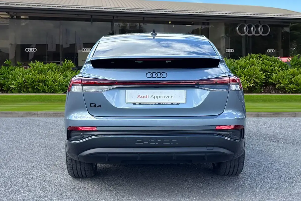 Used Audi Q4 Sportback e-tron Black Edition 210 kW (286 HP) 2025 Blue SUV