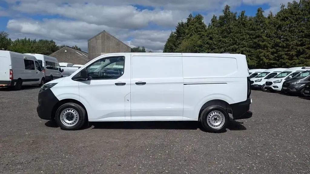 Used Ford Transit Custom 136 HP (100 kW) 2023 White Van