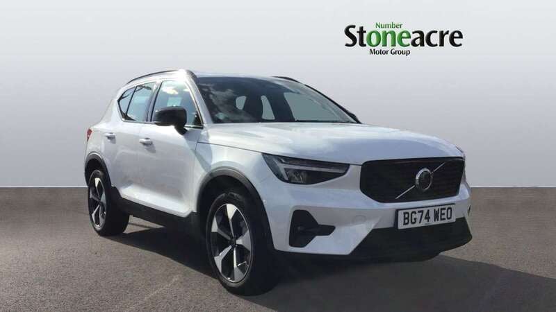 White Used 2024 Volvo XC40 Plus SUV | £32,495 (Fair price) - Image 1/4