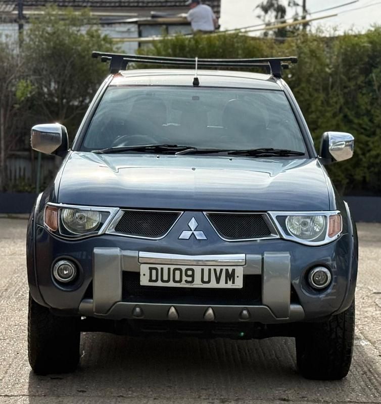 Usado Mitsubishi L200 134 HP (98 kW) 2009 Cinzento Pickup