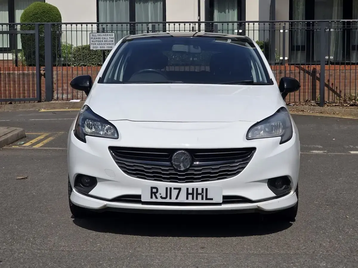 Used Vauxhall Corsa Edition 75 HP (55 kW) 2017 White Hatchback