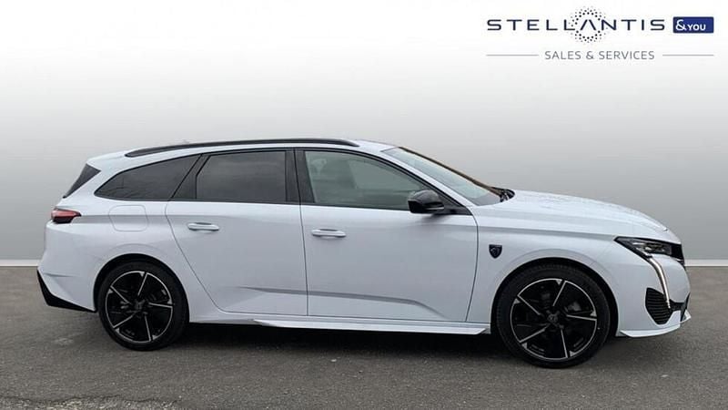 Used Peugeot 308 GT 113 kW (154 HP) 2024 White Estate