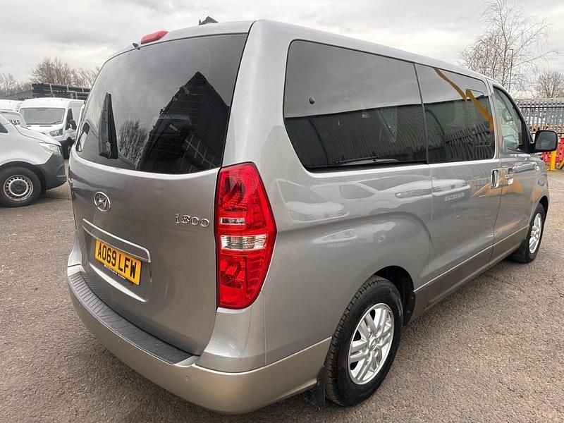 Used Hyundai I800 SE 136 HP (100 kW) 2019 Silver MPV
