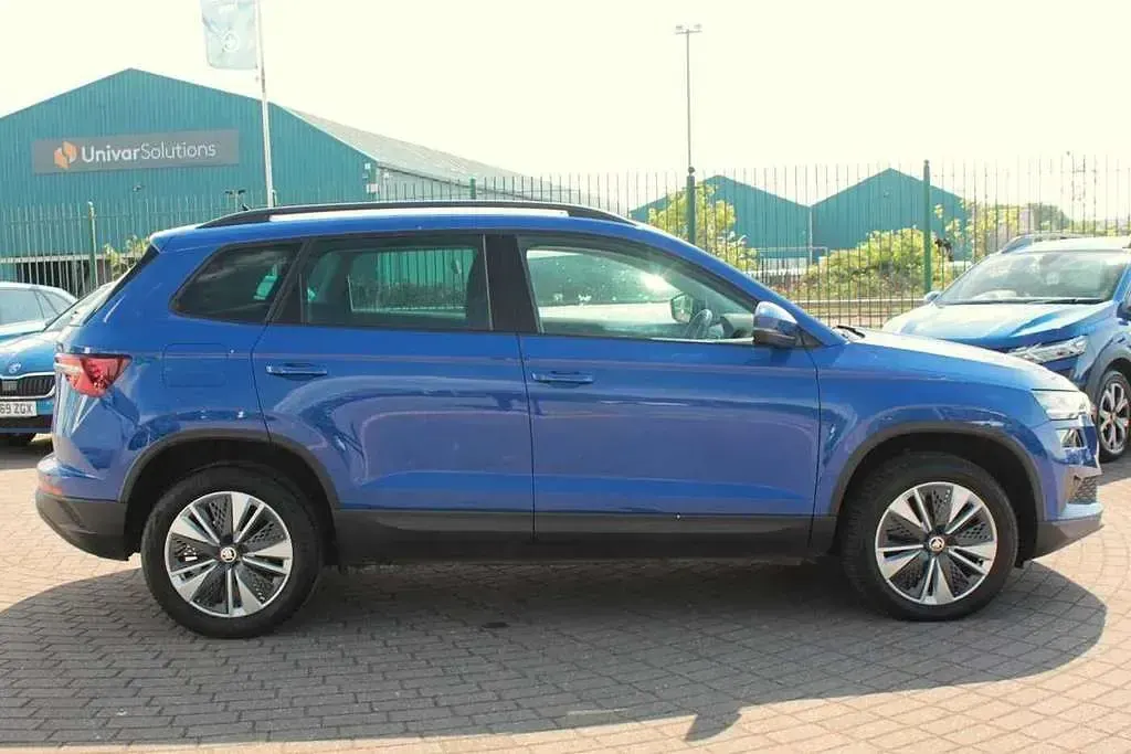 Used Skoda Karoq SE Drive 147 HP (108 kW) 2023 Blue SUV