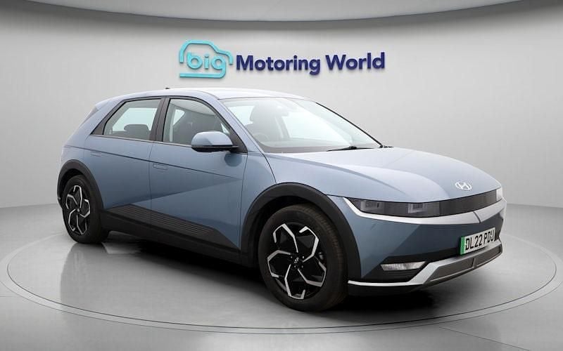 Used Hyundai Ioniq SE 125 kW (170 HP) 2022 Blue Hatchback