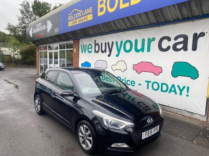 Used Hyundai i20 Premium 100 HP (73 kW) 2015 Black Hatchback