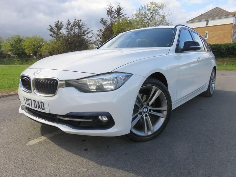 Used BMW 318 Sport Line 2017 White Estate