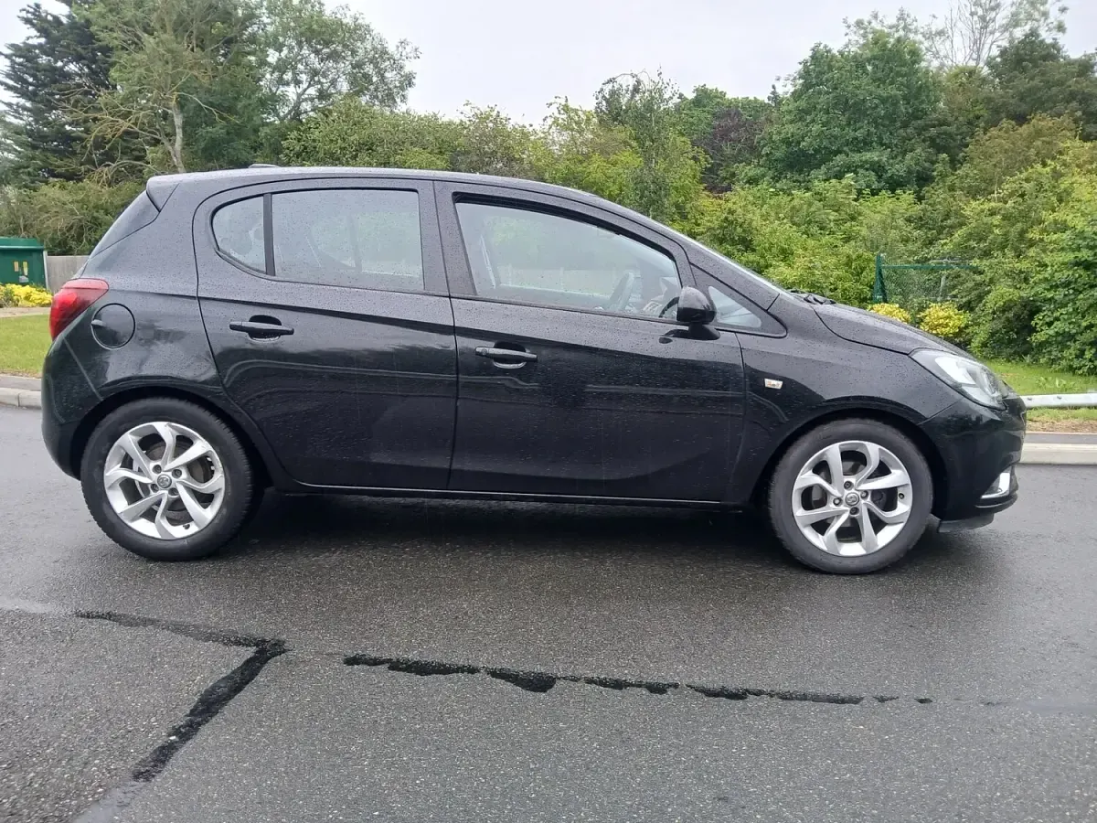 Used Vauxhall Corsa SRi 2018 Black Hatchback