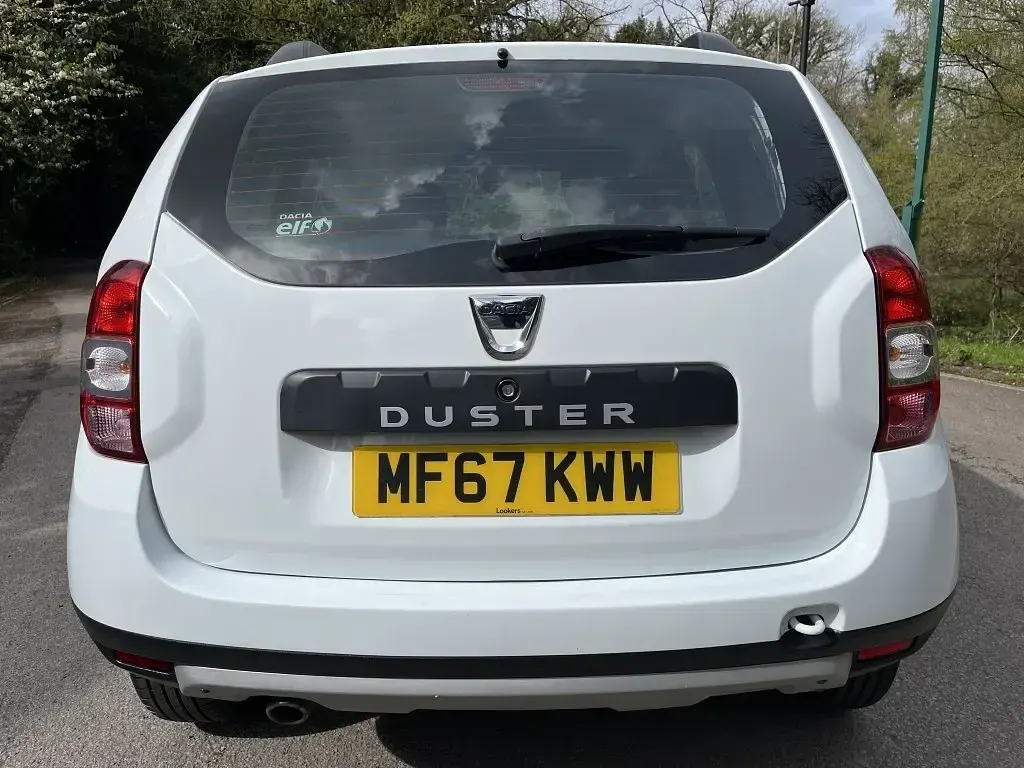 Usado Dacia Duster Lauréate 110 HP (80 kW) 2017 Branco SUV