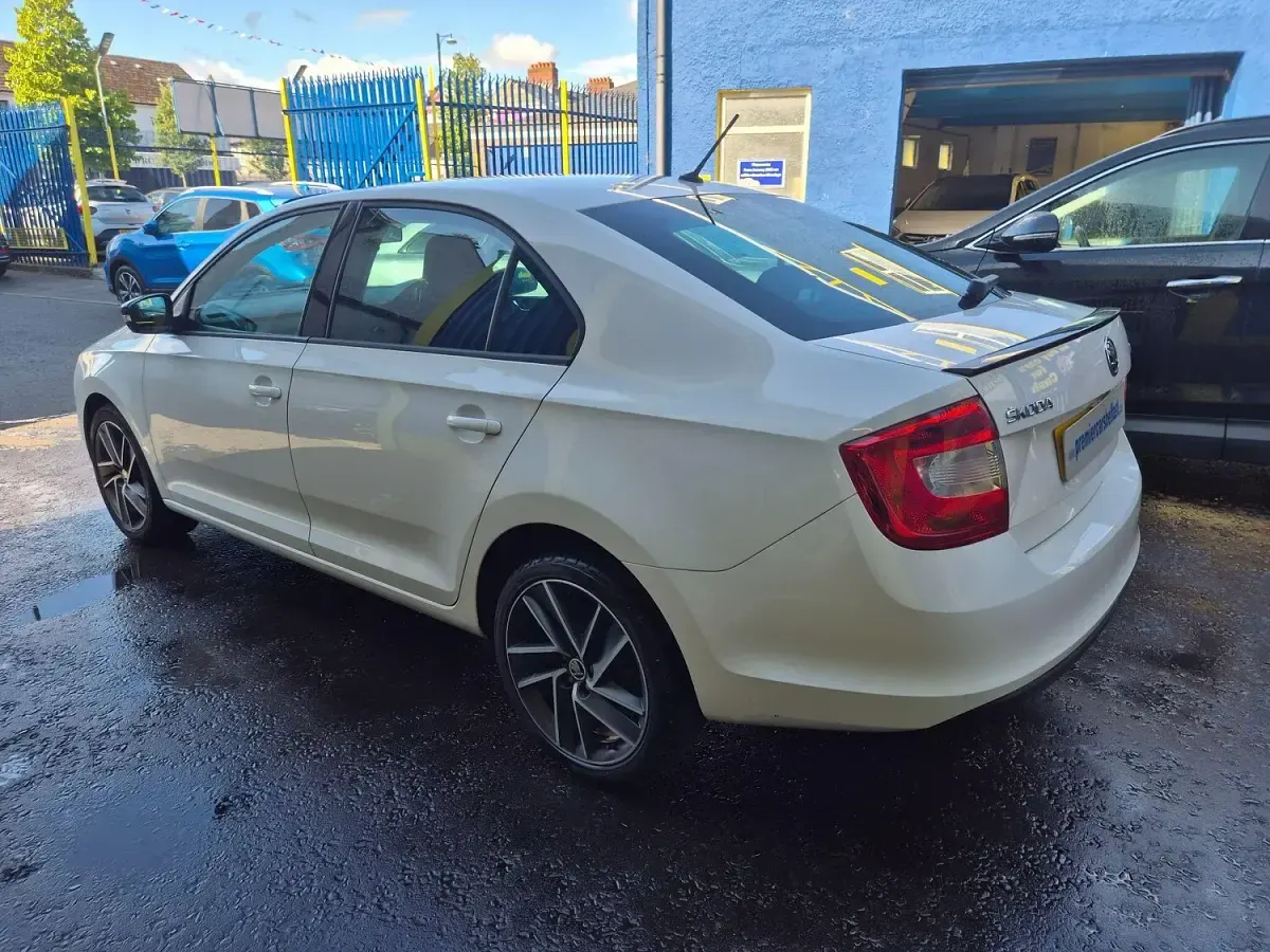 Used Skoda Rapid Sport 110 HP (80 kW) 2017 White Hatchback