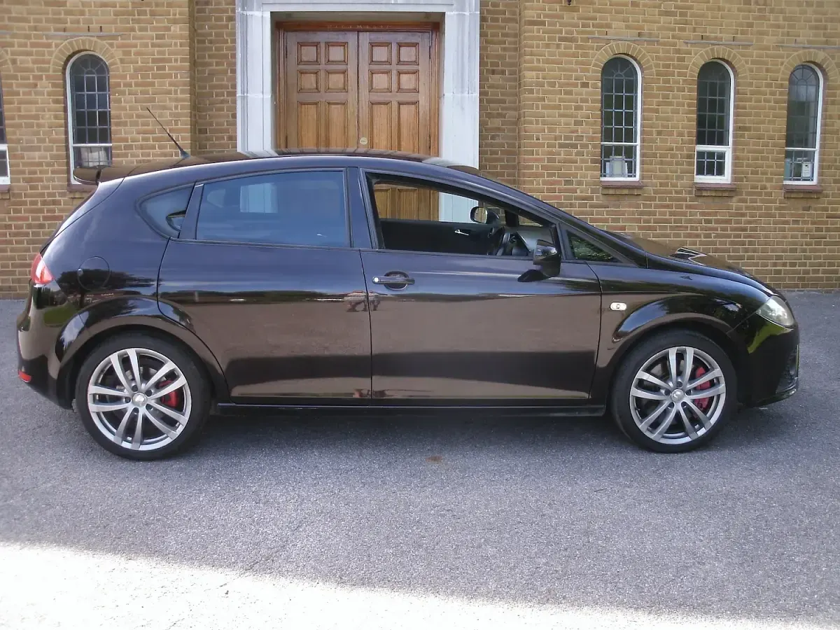 Used Seat Leon CUPRA 2008 Black Hatchback
